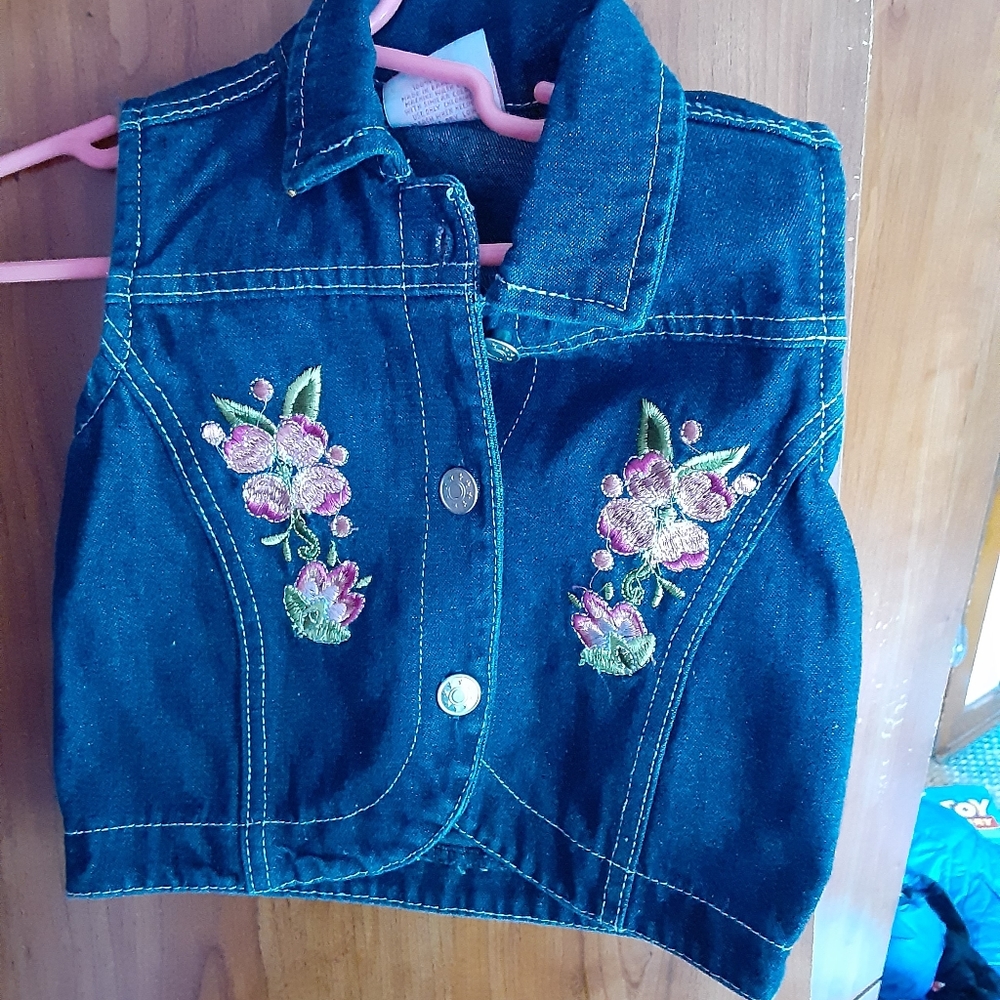 Girls vest